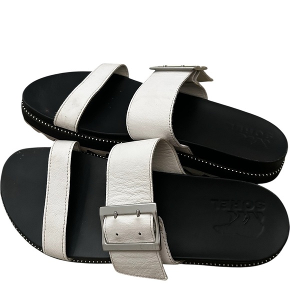 Sorel Women's Roaming Big Buckle Slide Sandal - Picture 2 of 6